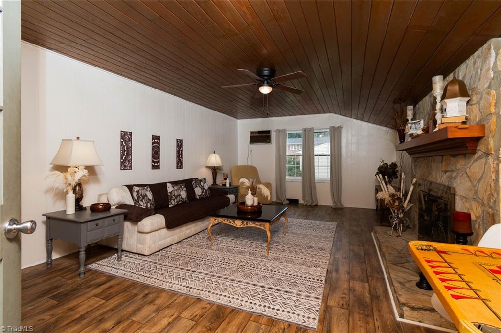 3405 PINE VALLEY Road