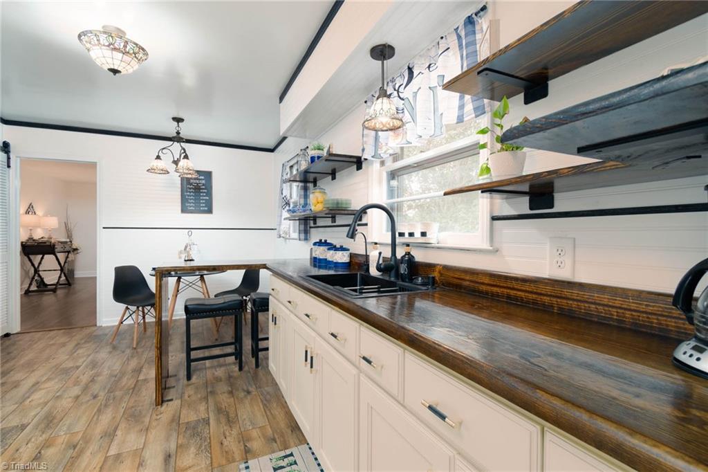 3405 PINE VALLEY Road