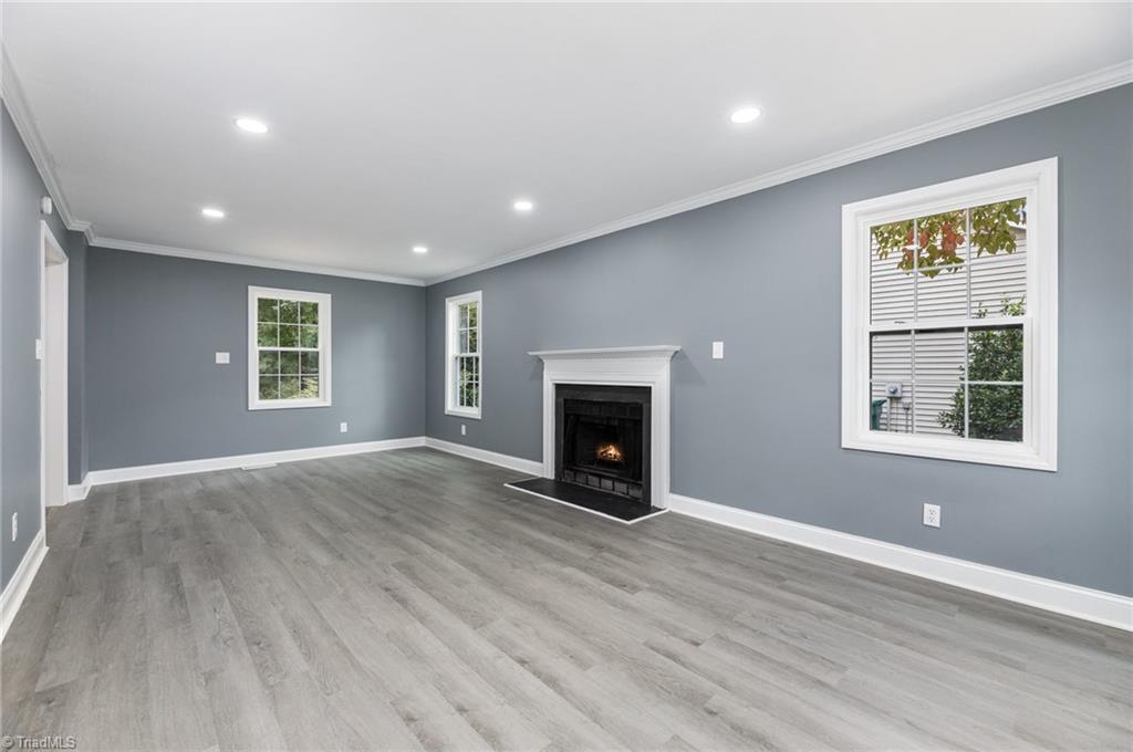 5476 Moravian Heights Lane