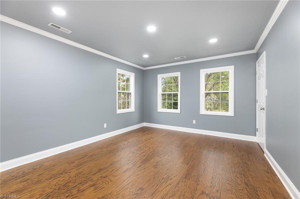 5476 Moravian Heights Lane