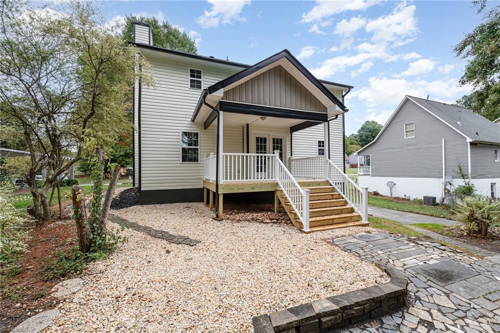 5476 Moravian Heights Lane