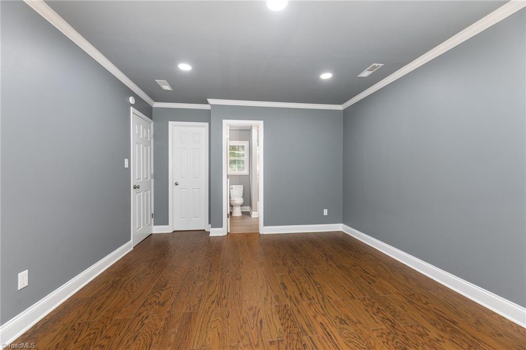 5476 Moravian Heights Lane