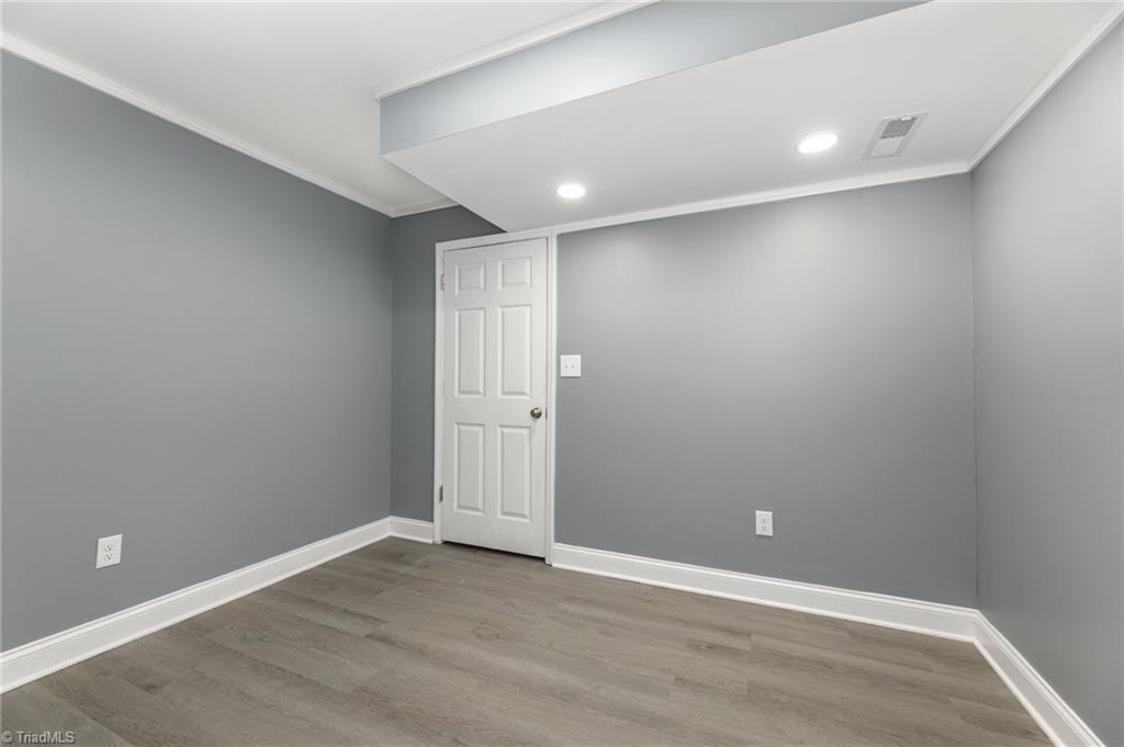 5476 Moravian Heights Lane