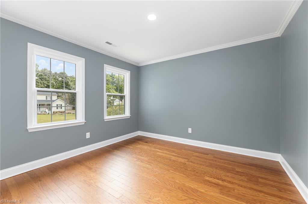 5476 Moravian Heights Lane