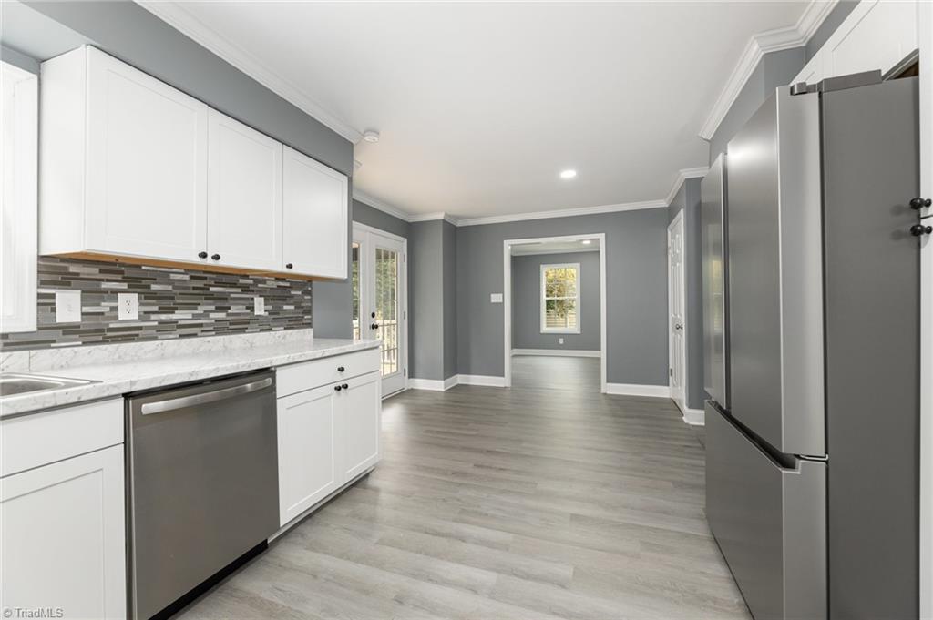 5476 Moravian Heights Lane