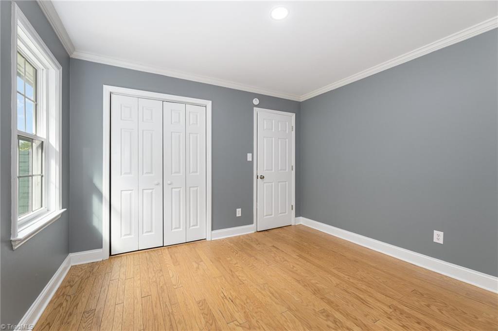 5476 Moravian Heights Lane