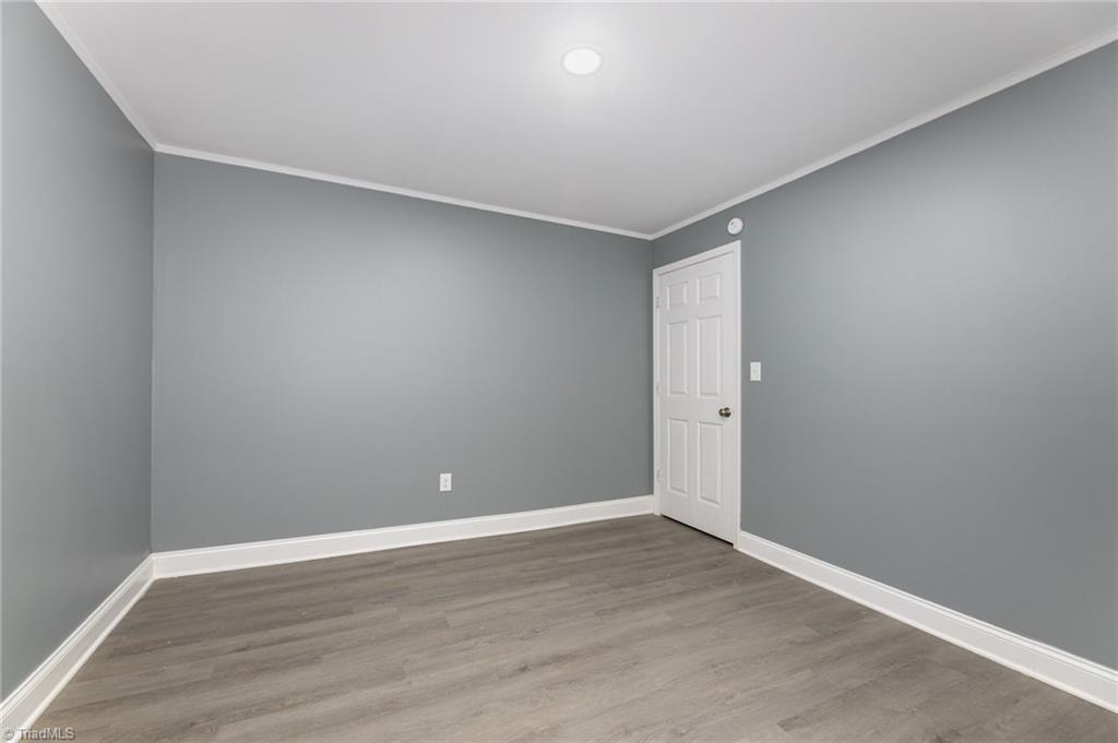 5476 Moravian Heights Lane