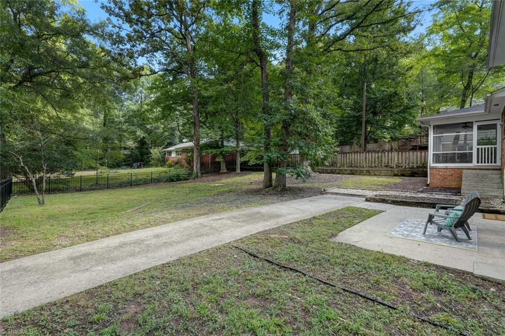 2416 Springwood Drive