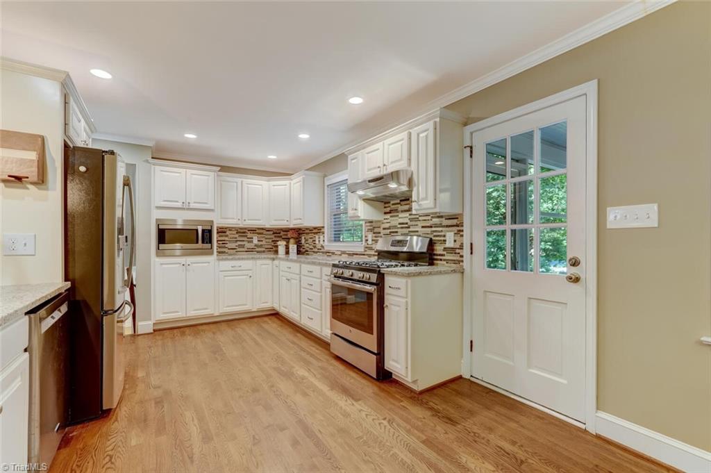 2416 Springwood Drive