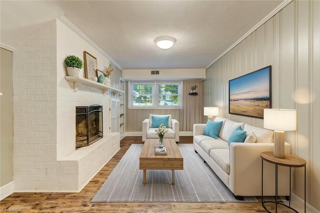 2416 Springwood Drive