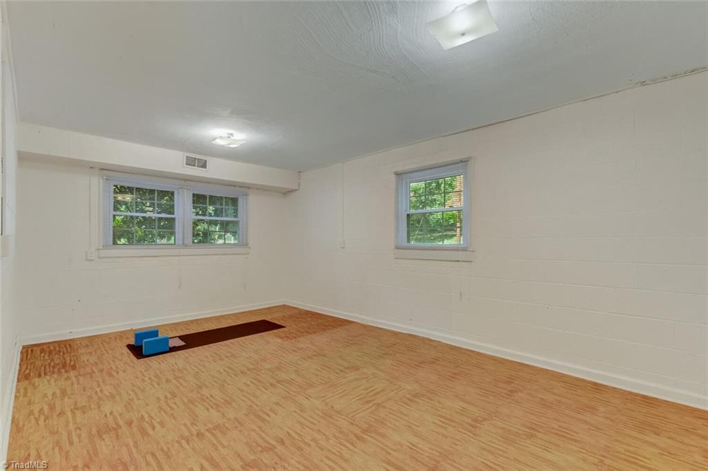 2416 Springwood Drive