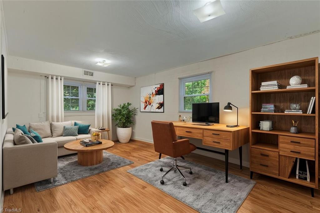 2416 Springwood Drive