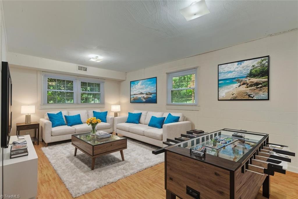 2416 Springwood Drive