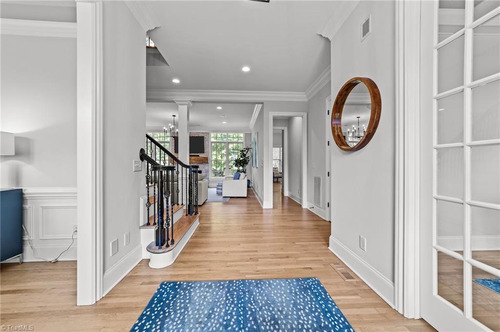 4304 Agliano Terrace