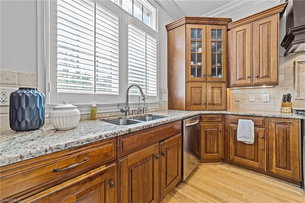 4304 Agliano Terrace