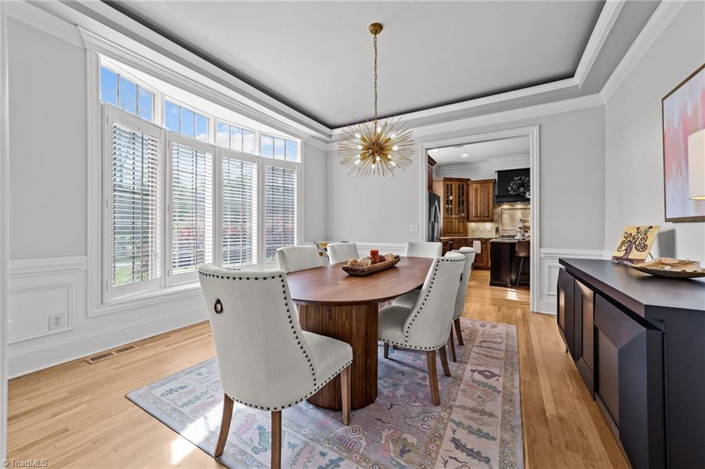 4304 Agliano Terrace