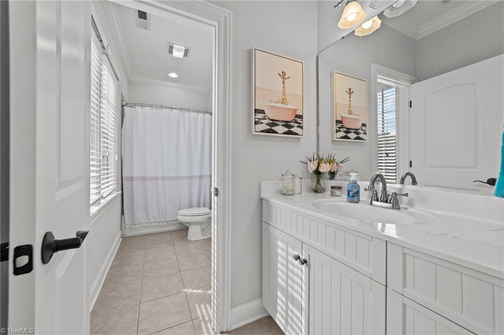 4304 Agliano Terrace