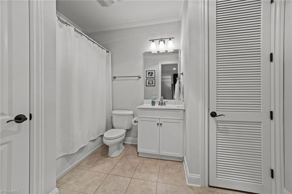 4304 Agliano Terrace