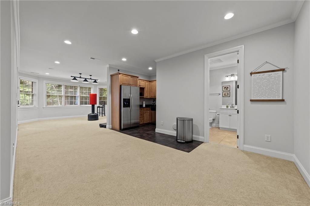 4304 Agliano Terrace