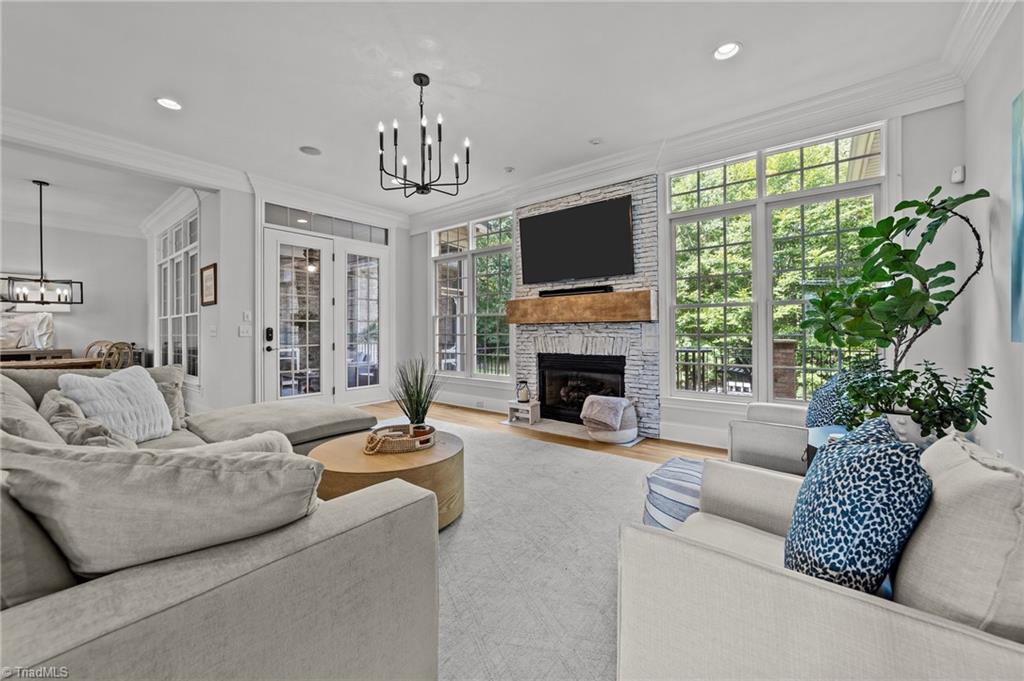 4304 Agliano Terrace