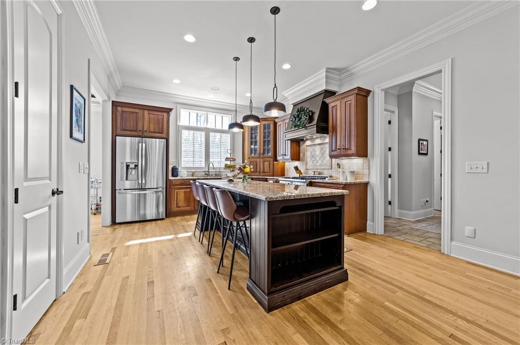 4304 Agliano Terrace