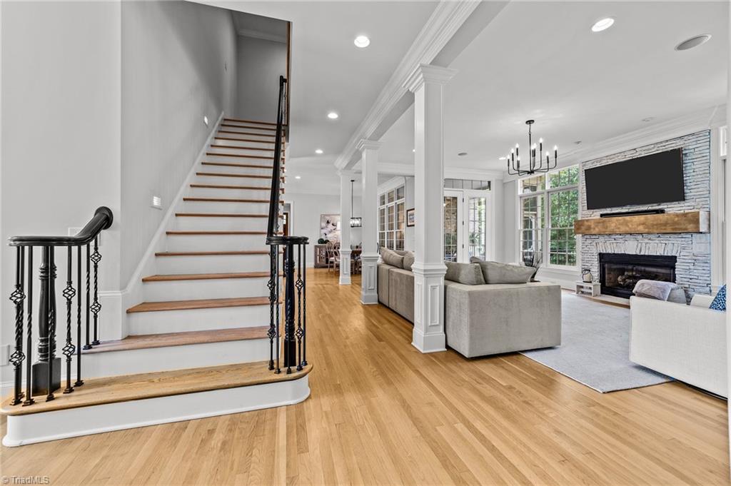 4304 Agliano Terrace