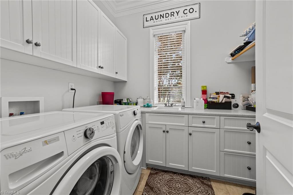 4304 Agliano Terrace