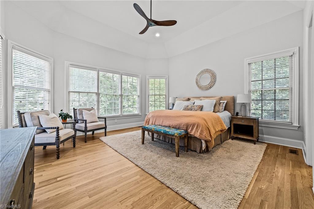 4304 Agliano Terrace