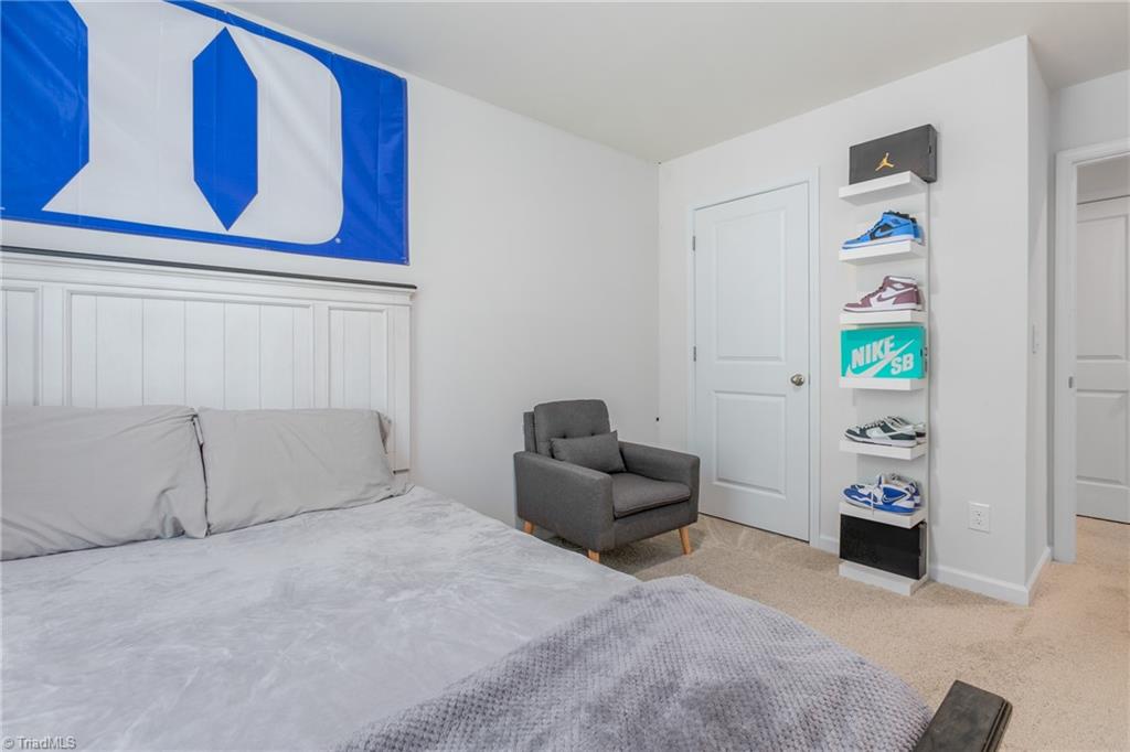 1109 Evelynnview Lane