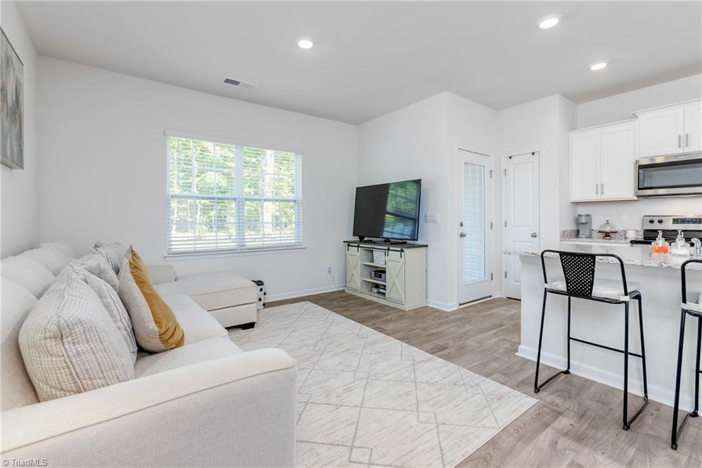 1109 Evelynnview Lane