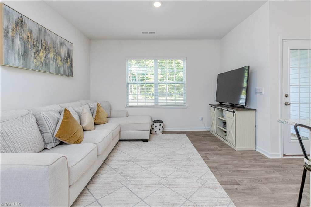 1109 Evelynnview Lane