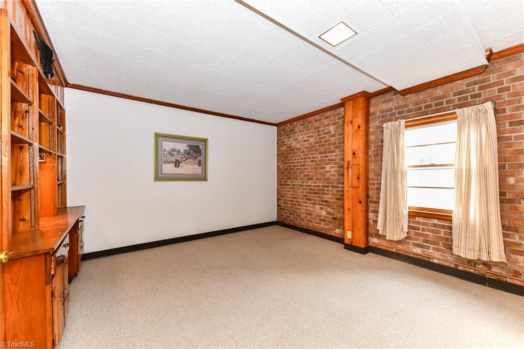 2704 Holly Drive