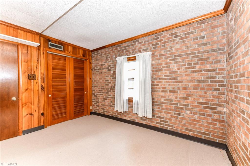 2704 Holly Drive