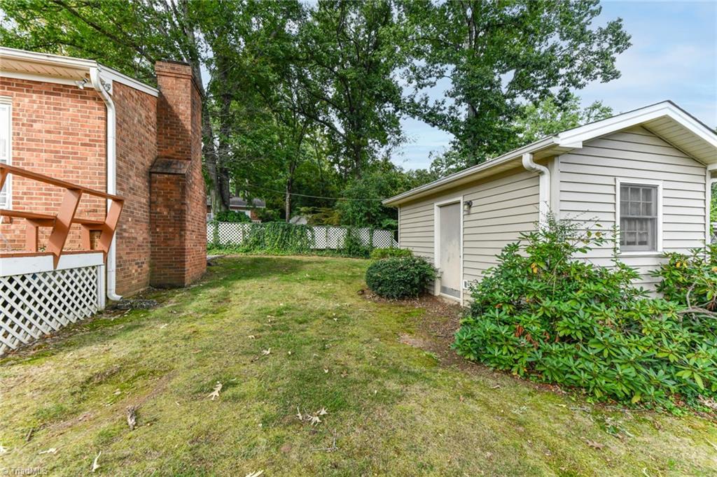 2704 Holly Drive