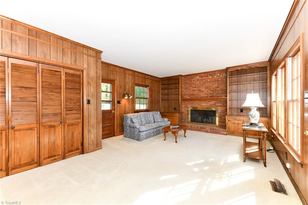 2704 Holly Drive