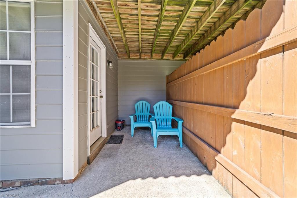 729 Shelby Drive # B