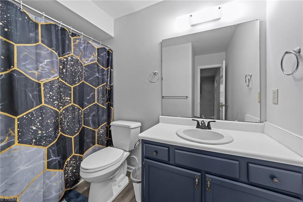 729 Shelby Drive # B