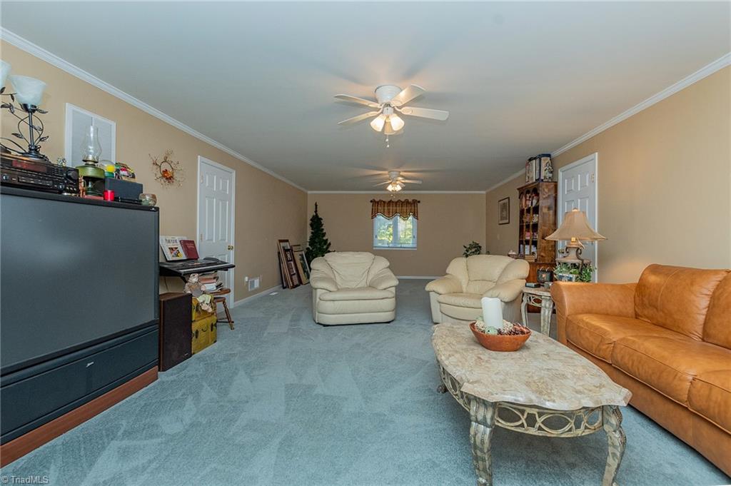 3069 Wallburg High Point Road