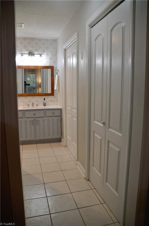 4810 Seminole Court, Winston-Salem