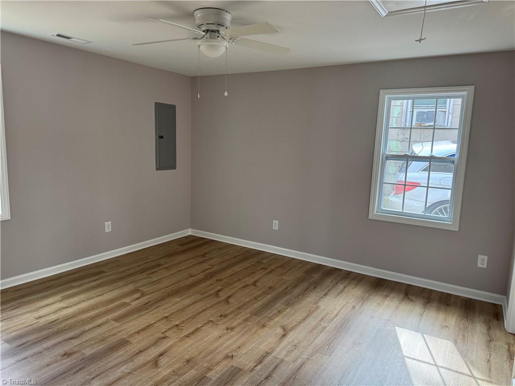 1028 Meadowbrook Boulevard