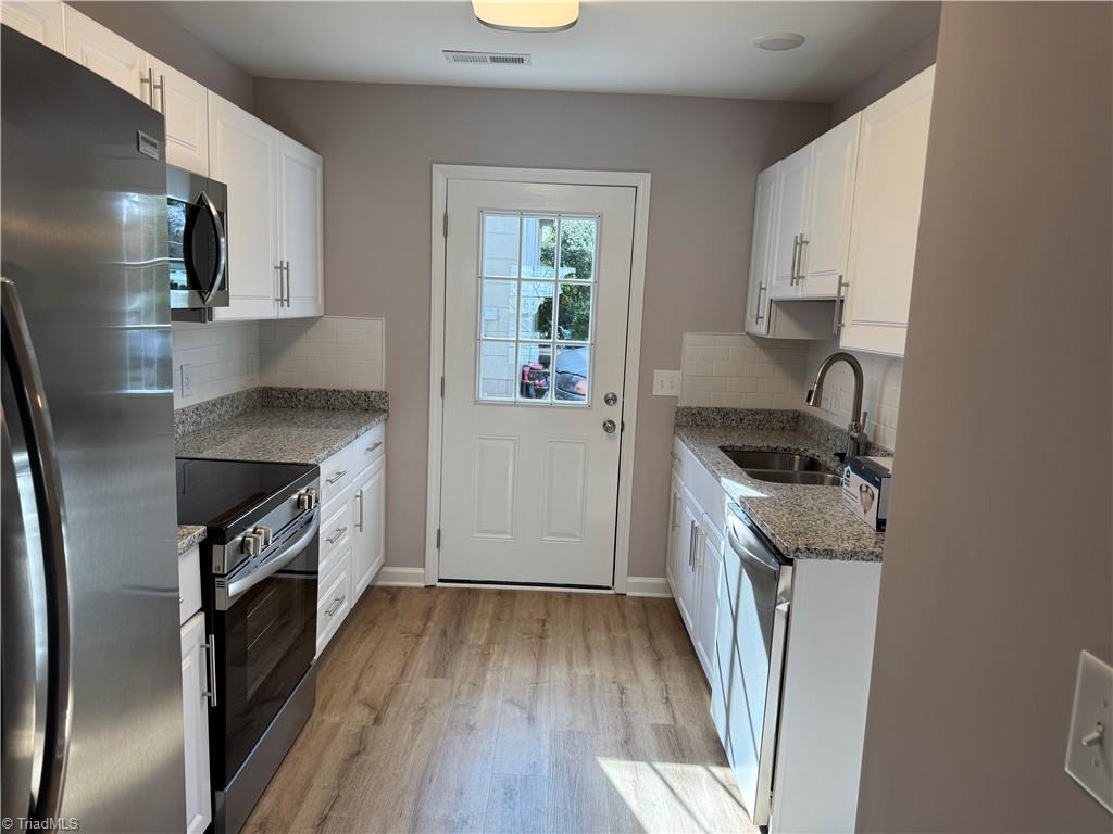 1028 Meadowbrook Boulevard