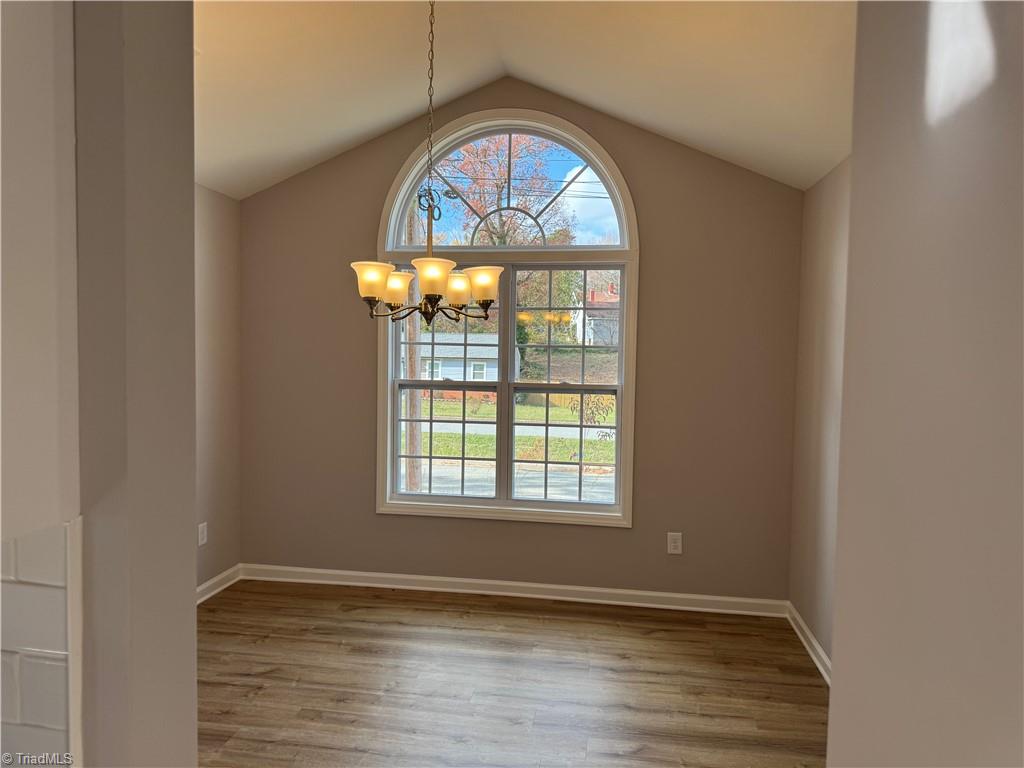 1028 Meadowbrook Boulevard