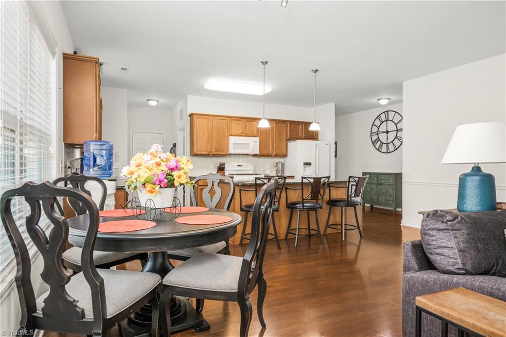 5726 Woodside Forest Trail