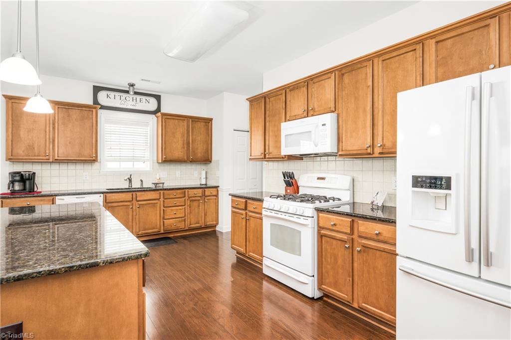 5726 Woodside Forest Trail