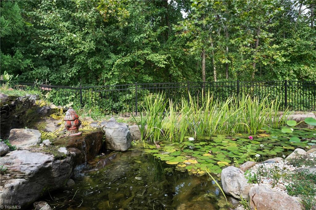 5726 Woodside Forest Trail