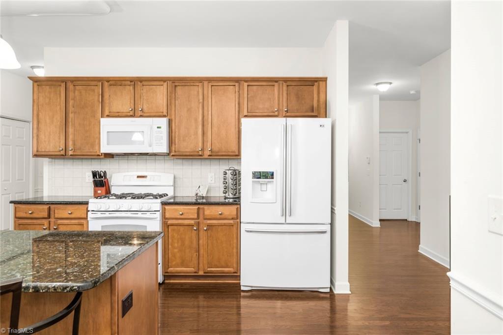 5726 Woodside Forest Trail
