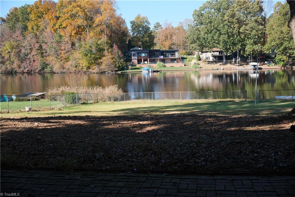 2011 Lynwood Drive