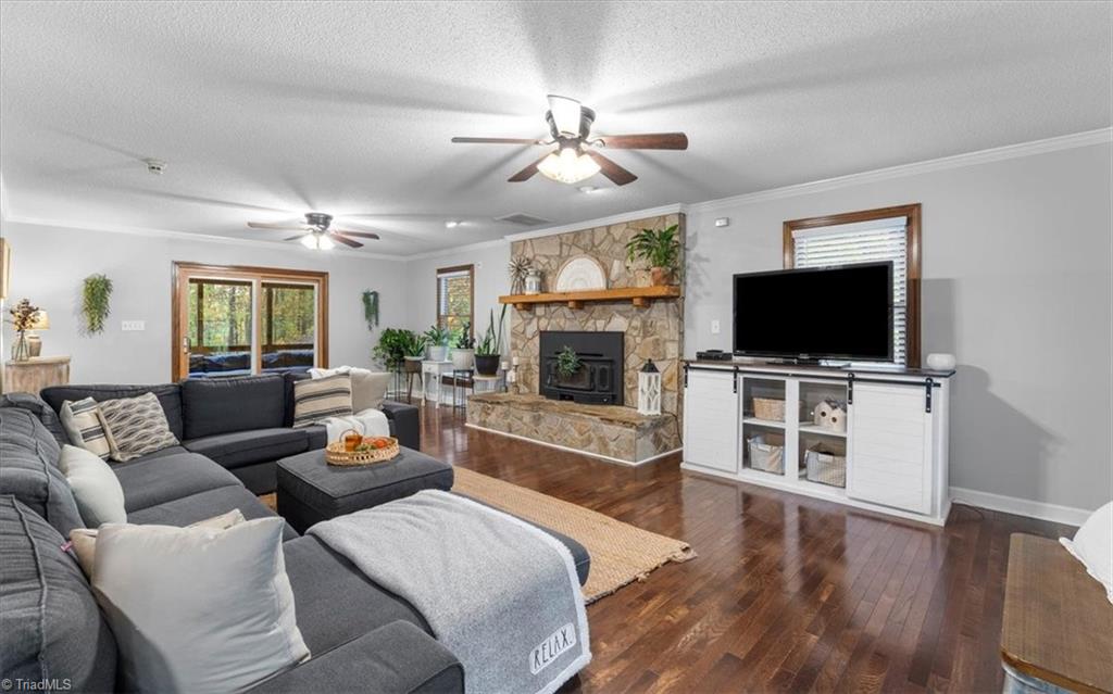 2420 Farm Gate Road