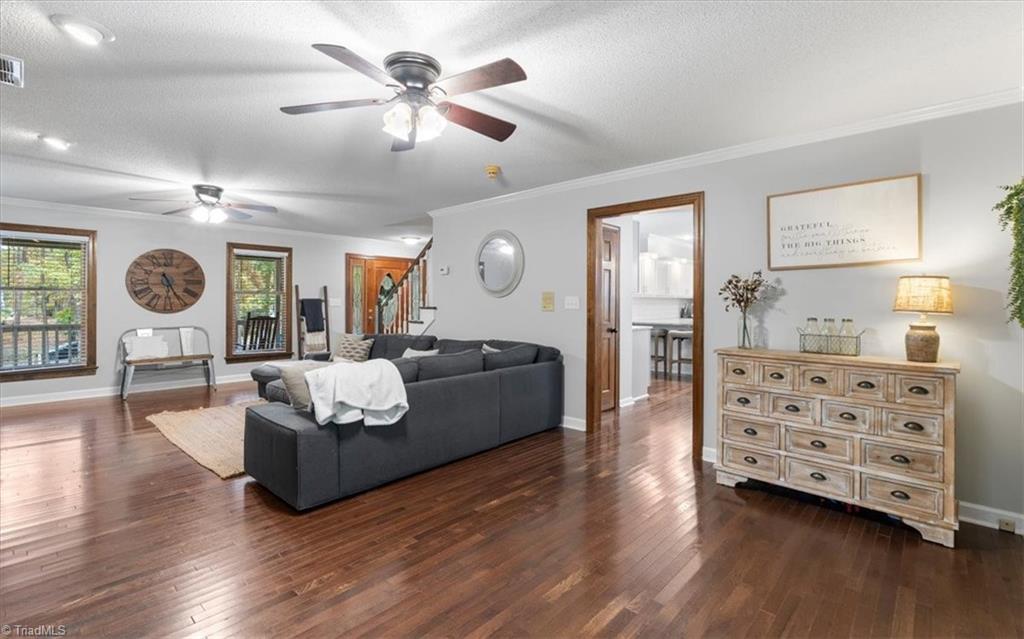 2420 Farm Gate Road