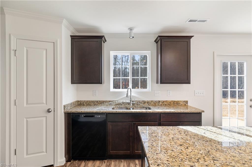 719 Brampton Drive, McLeansville